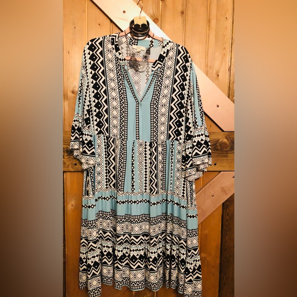Easel Black and White V-Neck Flutter Sleeve Sundress